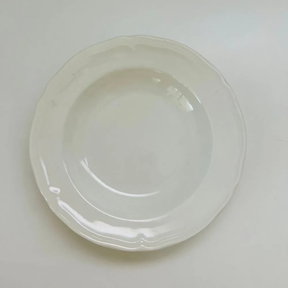 QUADRIFOGLIO Ceramic Raised Edges Decorative Rim Soup Pasta Bowl, Set of 4